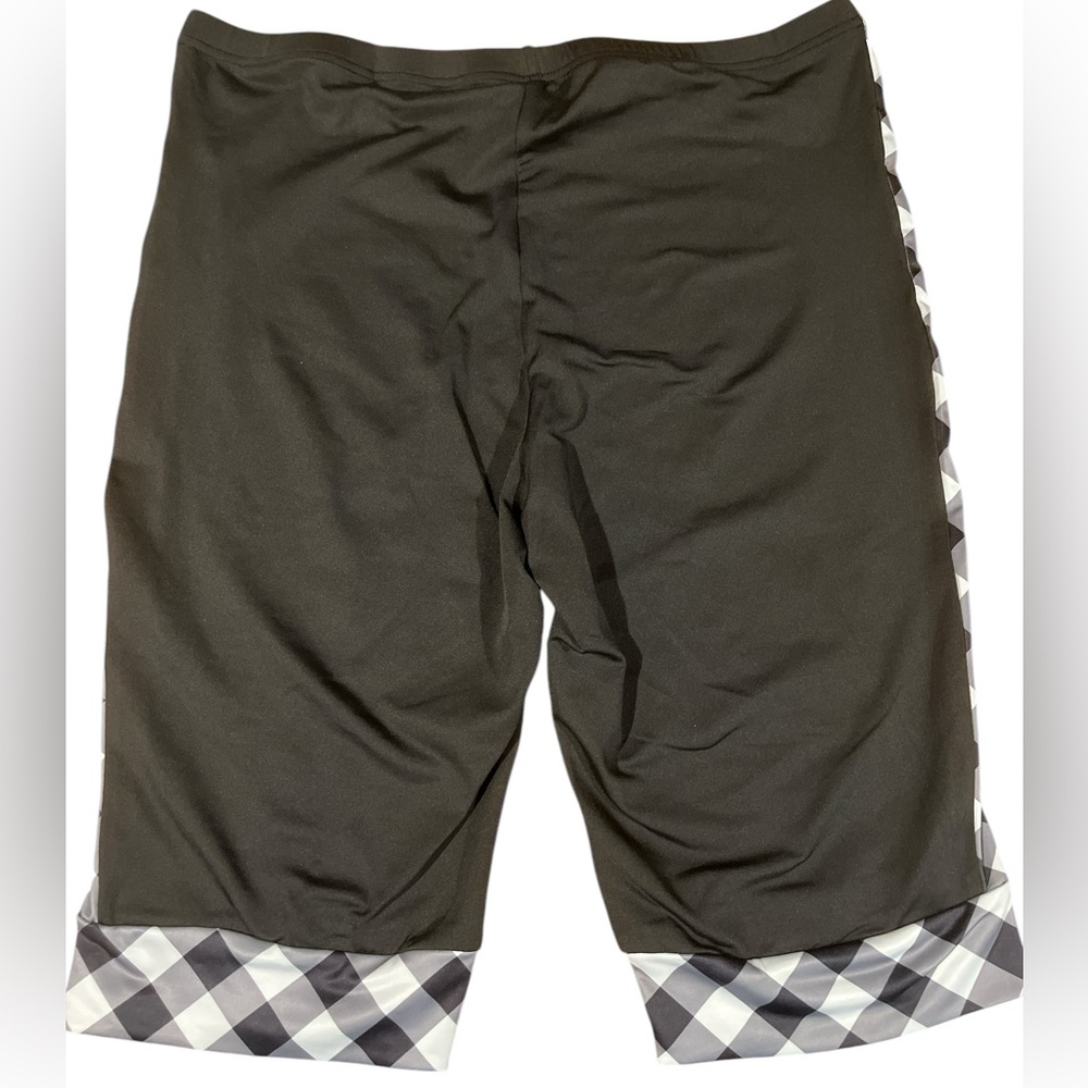 💚 #2568 SHEIN CURVE Black Shorts with Checkered Trim - Picture 2 of 6